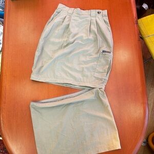 EXOFFICIO nylon utility Cargo Convertible Skirt
Size: 6